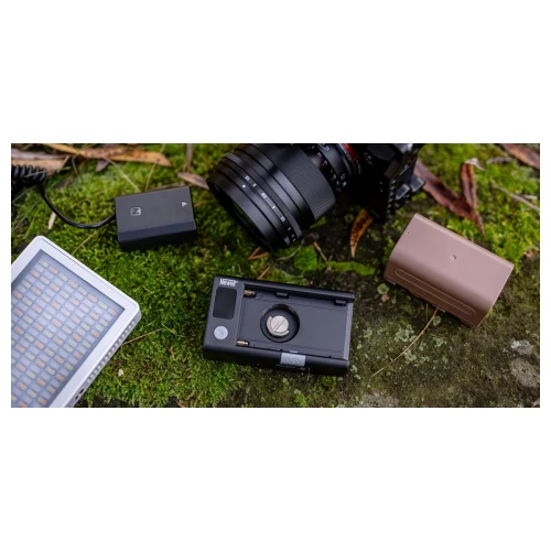 uniwersalny-adapter-newell-dc-usb-do-akumulatorow-np-f-rbl24-07-rydg.jpg