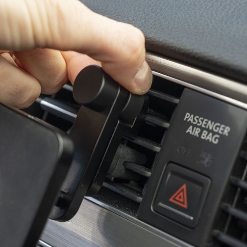 Car-Mount-Vent-Charging_M-CM-AD-BK-1_08.jpg