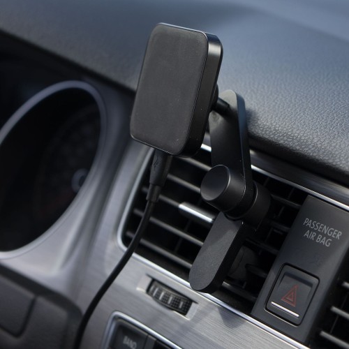 Car-Mount-Vent-Charging_M-CM-AD-BK-1_14.jpg