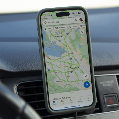 Car-Mount-Vent-Charging_M-CM-AD-BK-1_16.jpg