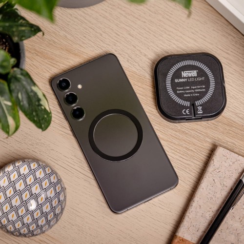 Lampka LED Newell Sunny do smartfona