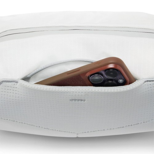 Outdoor Sling 7L Cloud_BAS-7-CD-1_Studio_05.jpeg