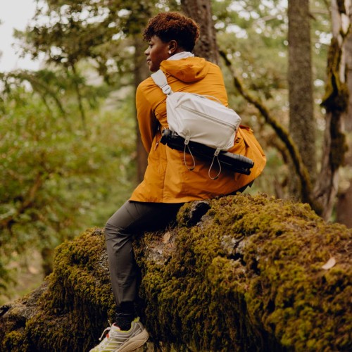 Outdoor Sling 7L Cloud_BAS-7-CD-1_Studio_12.jpeg